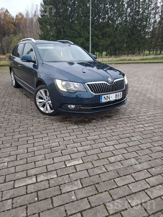 Skoda Superb 2014 photo 2