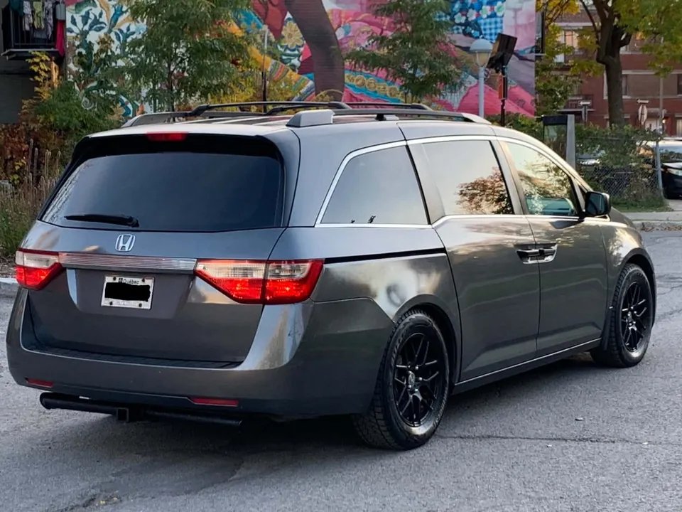 Honda Odyssey 2012 photo 4