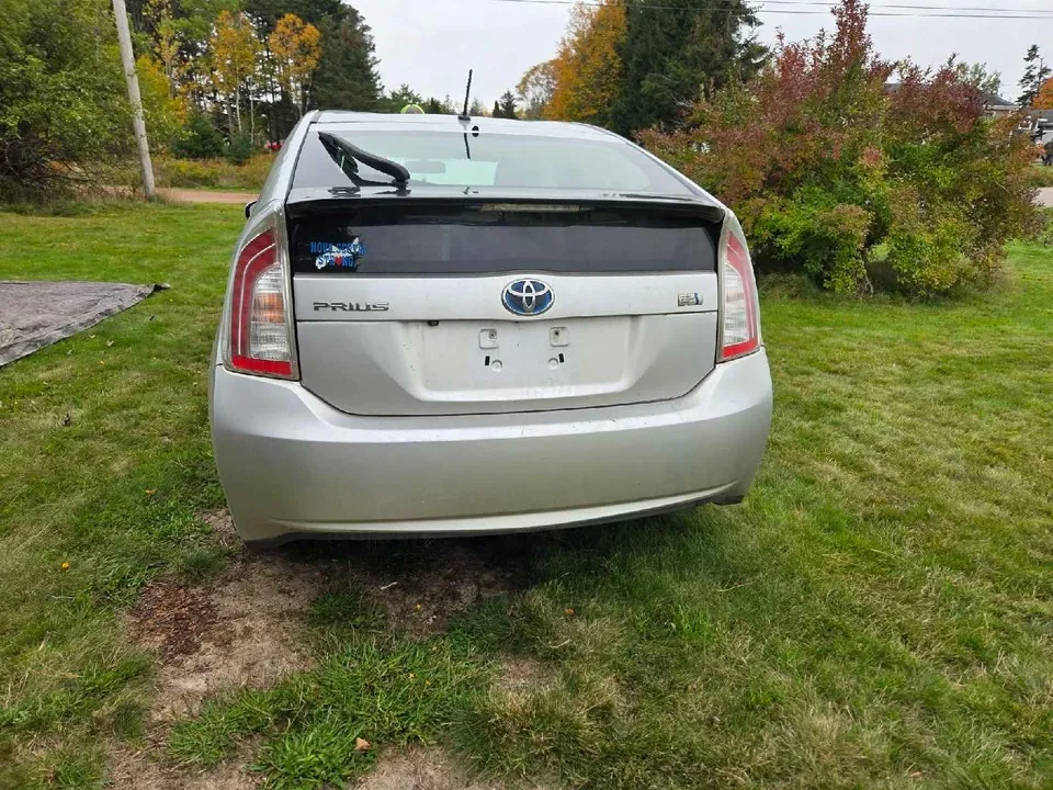Toyota Prius 2012 photo 3