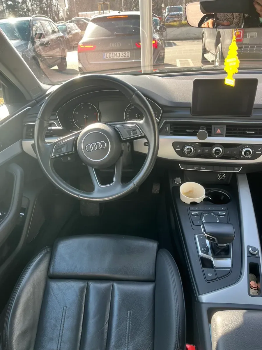 Audi A4 2017 photo 3