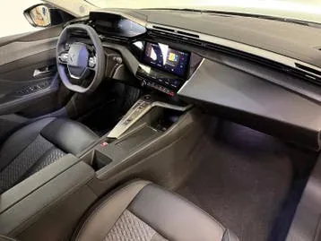 Peugeot 308 2025 photo 2