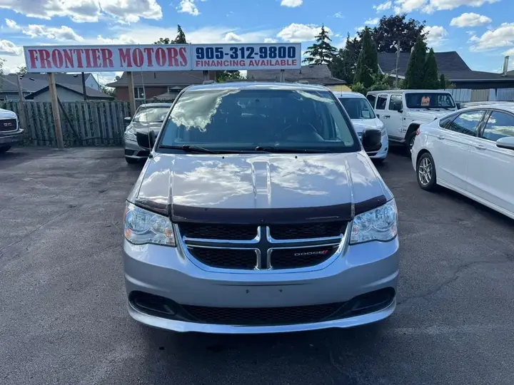 Dodge Grand Caravan 2017 photo 2