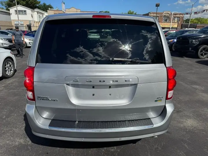 Dodge Grand Caravan 2017 photo 5