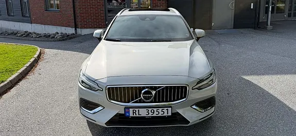Volvo V60 2019 photo 2