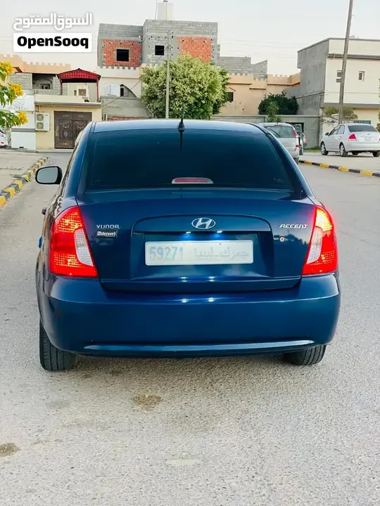Hyundai Accent 2010 photo 2
