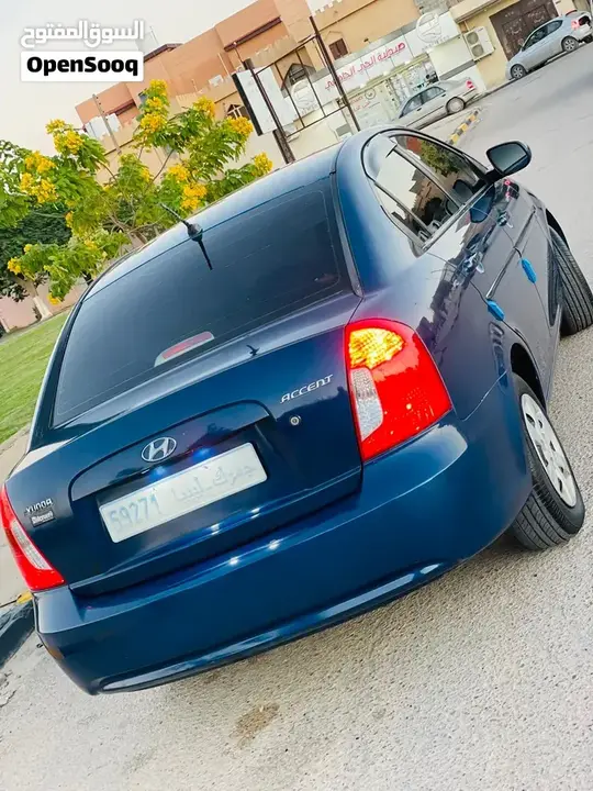 Hyundai Accent 2010 photo 4
