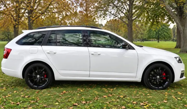 Skoda Octavia 2013 photo 3