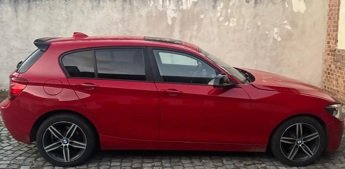 BMW 1 Series 2012 photo 2