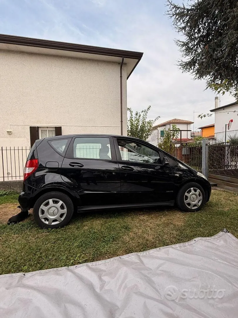 Mercedes-Benz A-Class 2010 photo 5