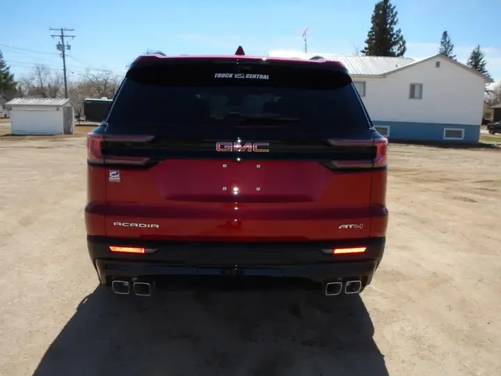 GMC Acadia 2026 photo 4