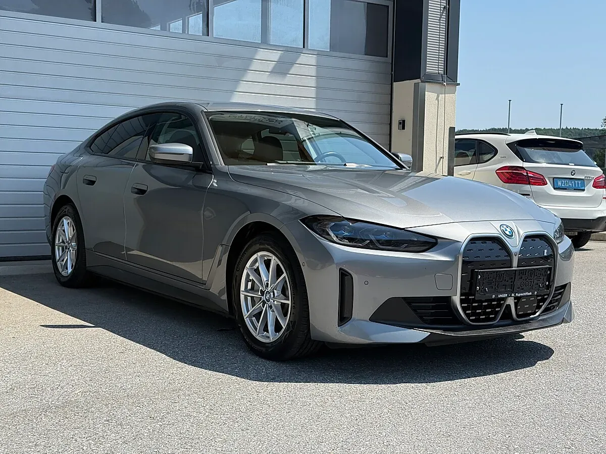 BMW I4 2022 photo 2