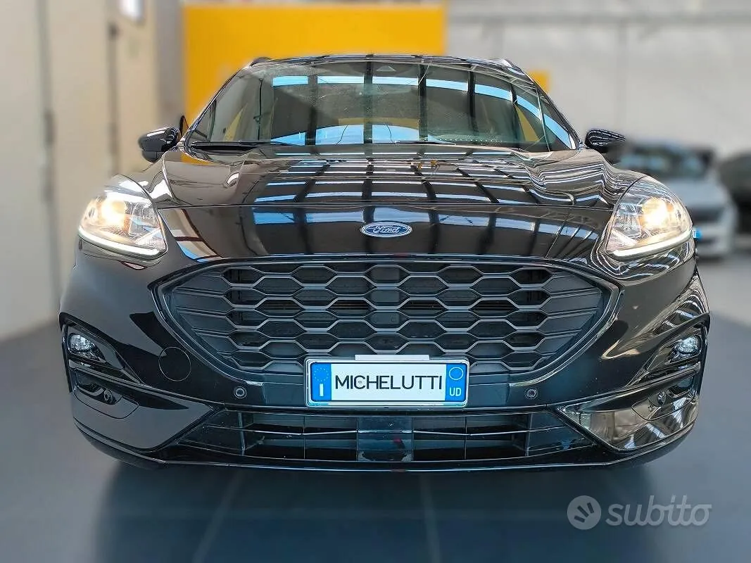 Ford Kuga 2022 photo 2