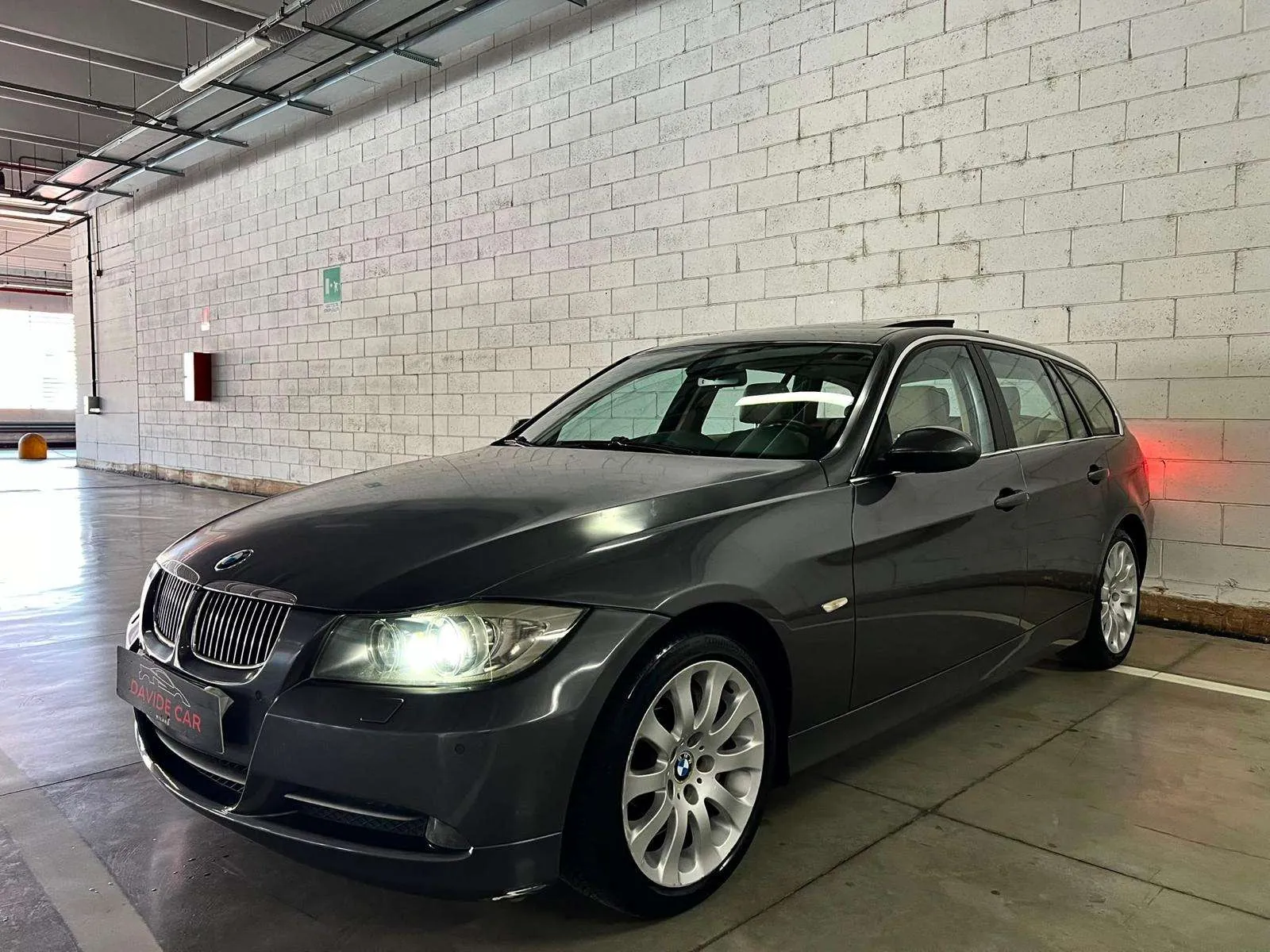 BMW 330 2008 photo 4