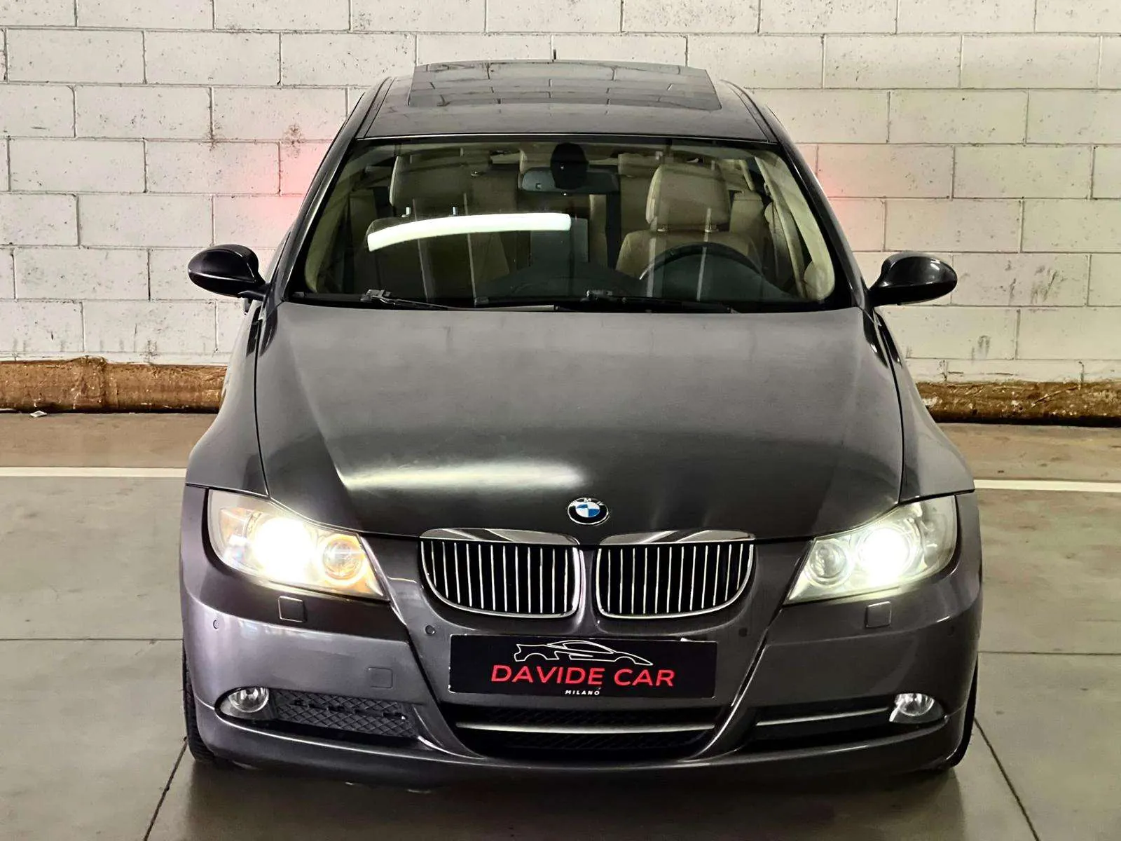 BMW 330 2008 photo 2