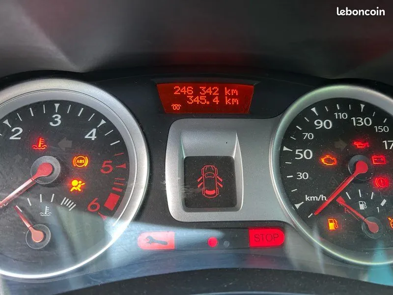 Renault Clio 2012 photo 3