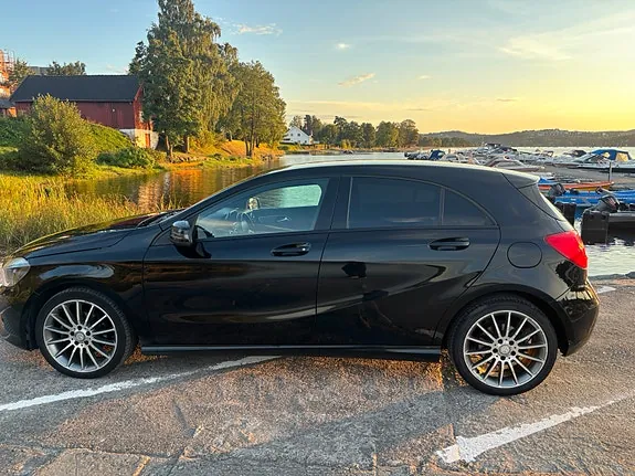 Mercedes-Benz A180 2013 photo 5