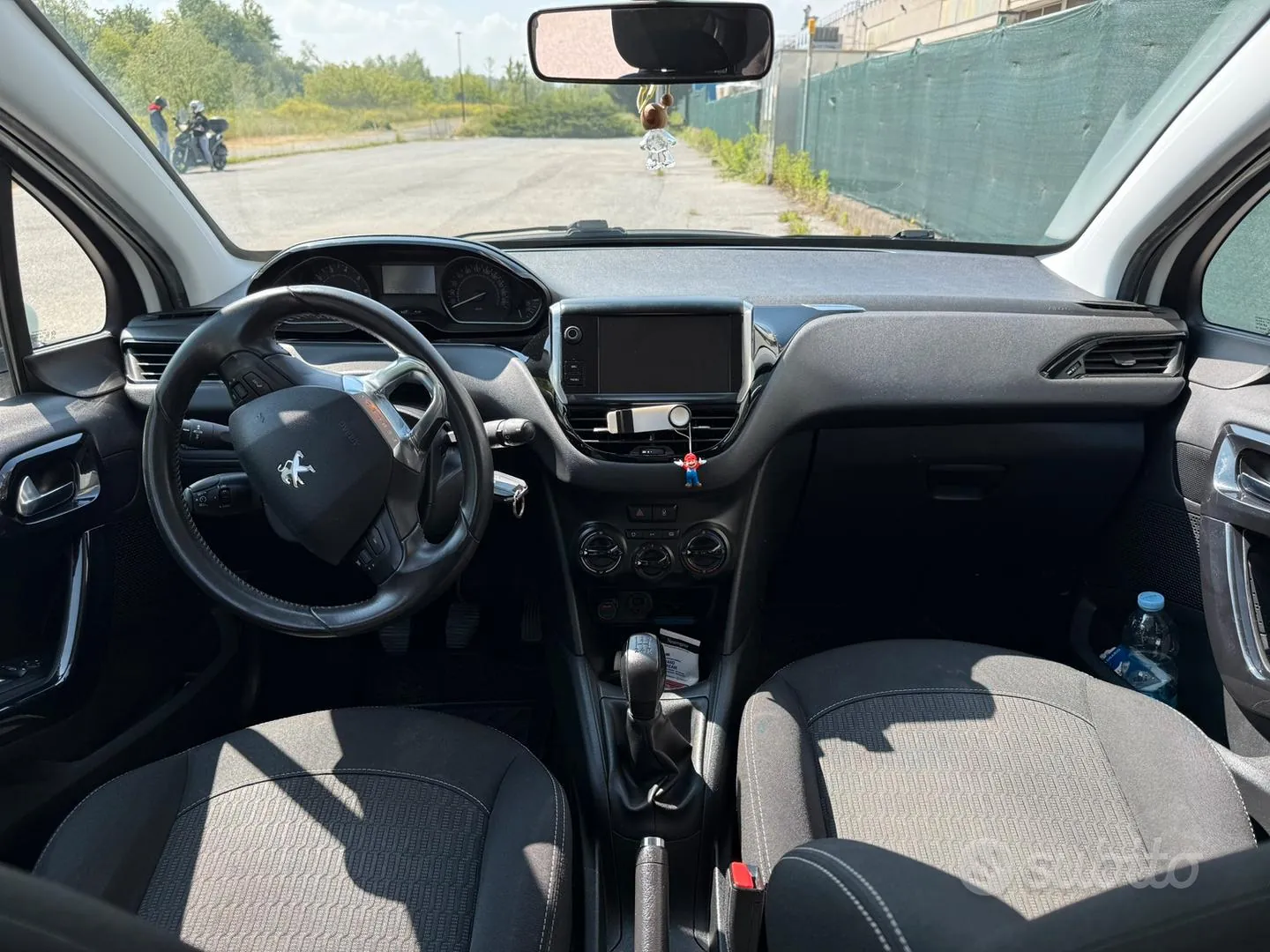 Peugeot 208 2017 photo 5