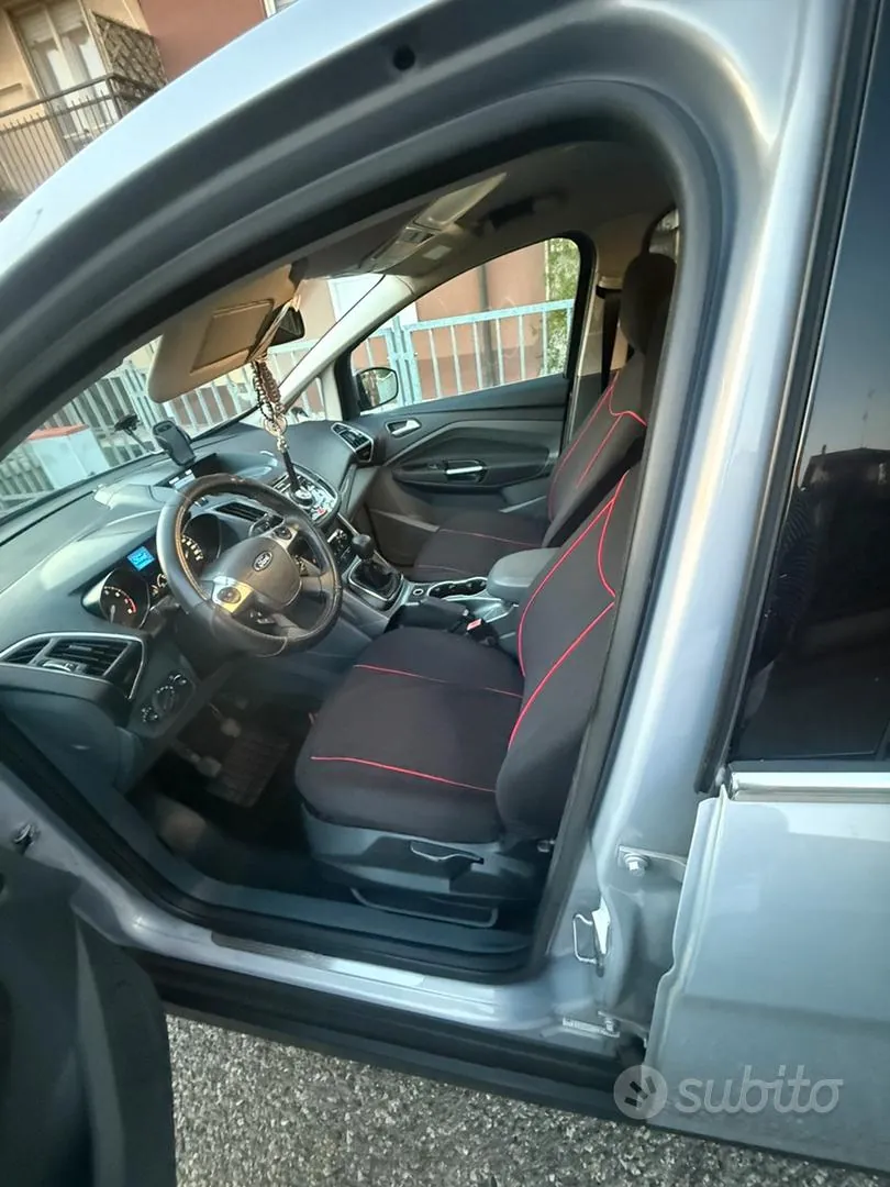 Ford C-Max 2012 photo 2