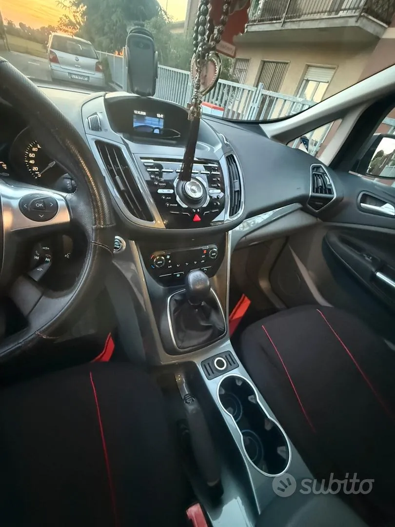 Ford C-Max 2012 photo 4