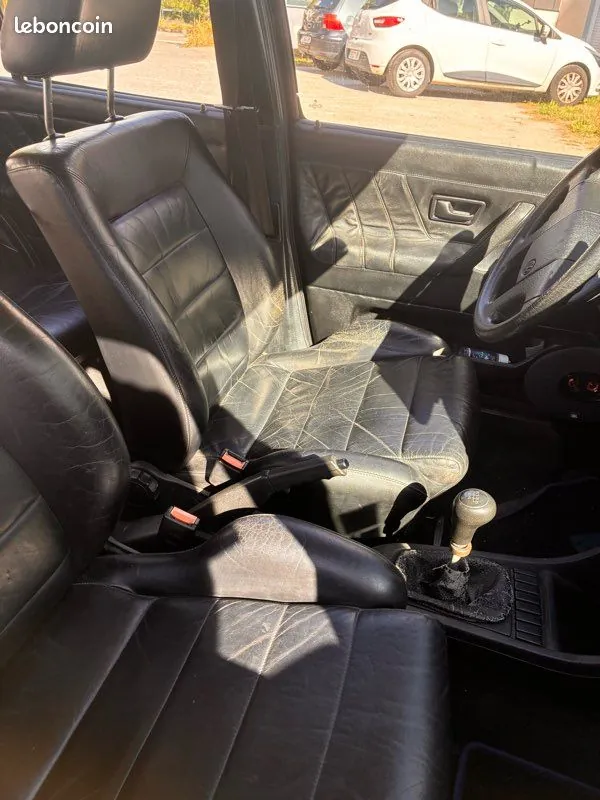 Volkswagen Golf 1990 photo 2