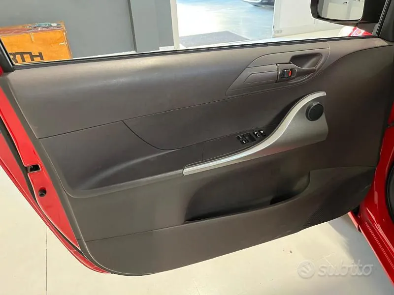 Toyota Iq 2009 photo 4