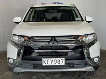 Mitsubishi Outlander 2017 photo 3