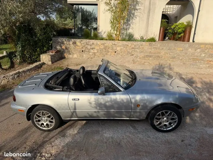 Mazda Mx-5 1997 photo 2
