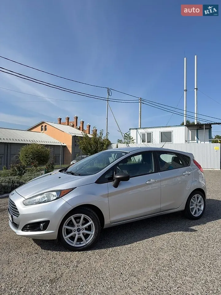 Ford Fiesta 2019 photo 2