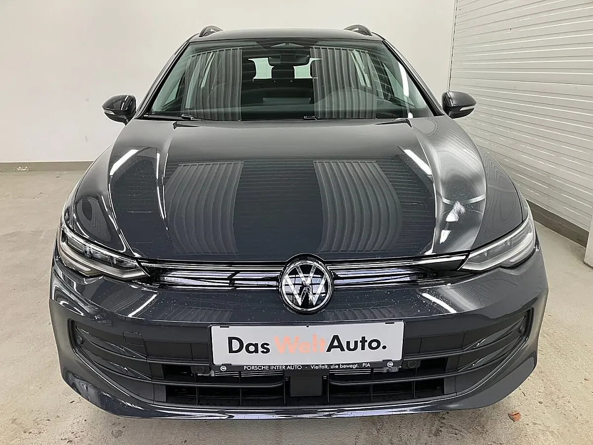 Volkswagen Golf 2026 photo 2