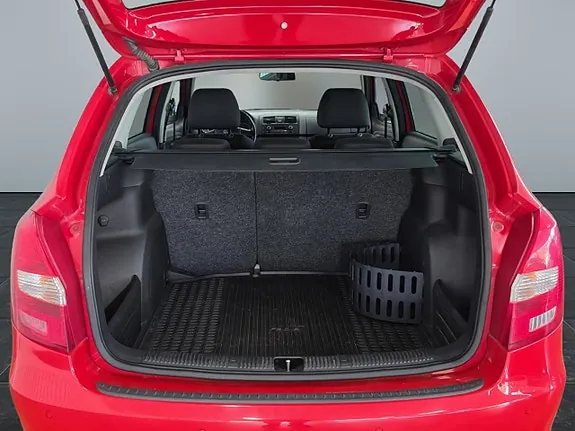 Skoda Fabia 2011 photo 5