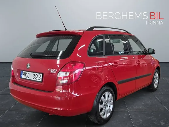 Skoda Fabia 2011 photo 4