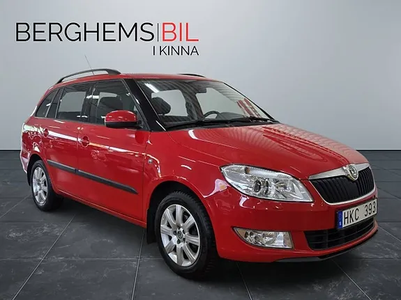 Skoda Fabia 2011 photo 2
