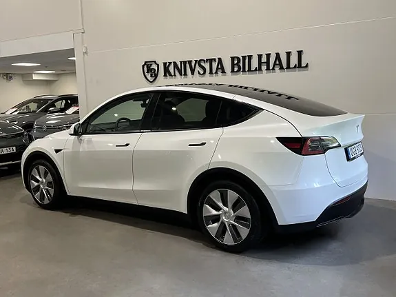 Tesla Model Y 2024 photo 2
