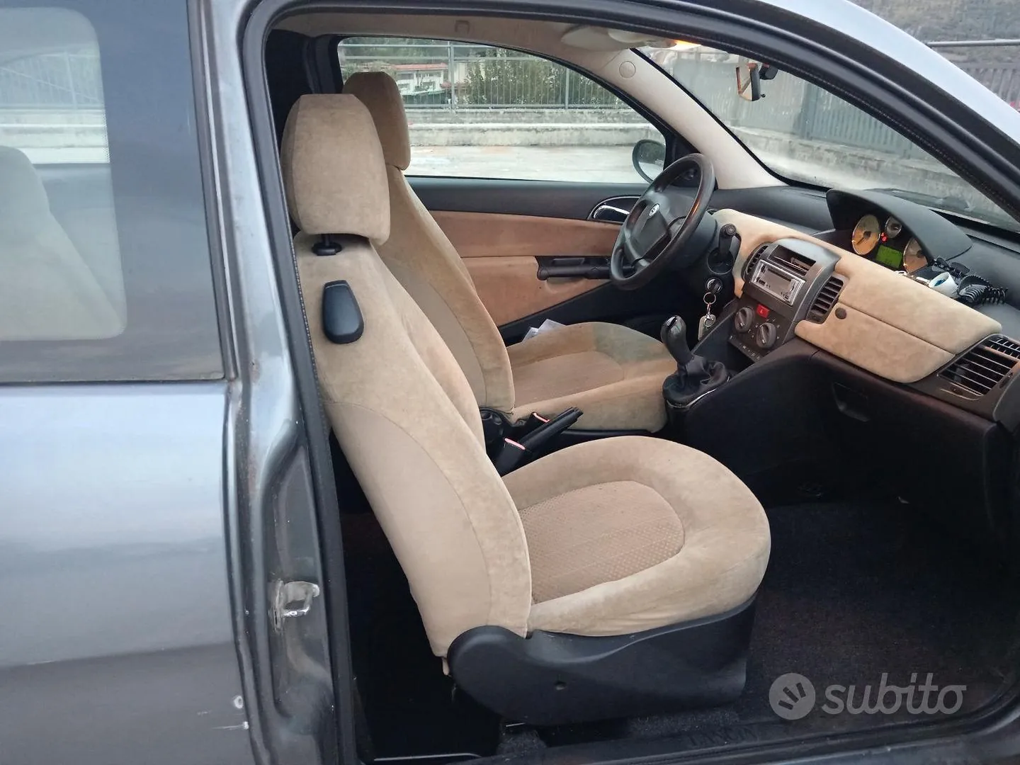 Lancia Ypsilon 2004 photo 4