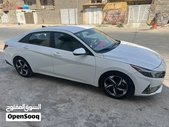 Hyundai Elantra 2023 photo 3