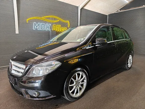 Mercedes-Benz B250 2013 photo 2