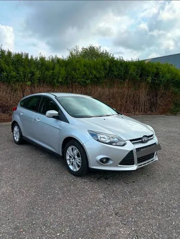 Ford Focus 2011 photo 2