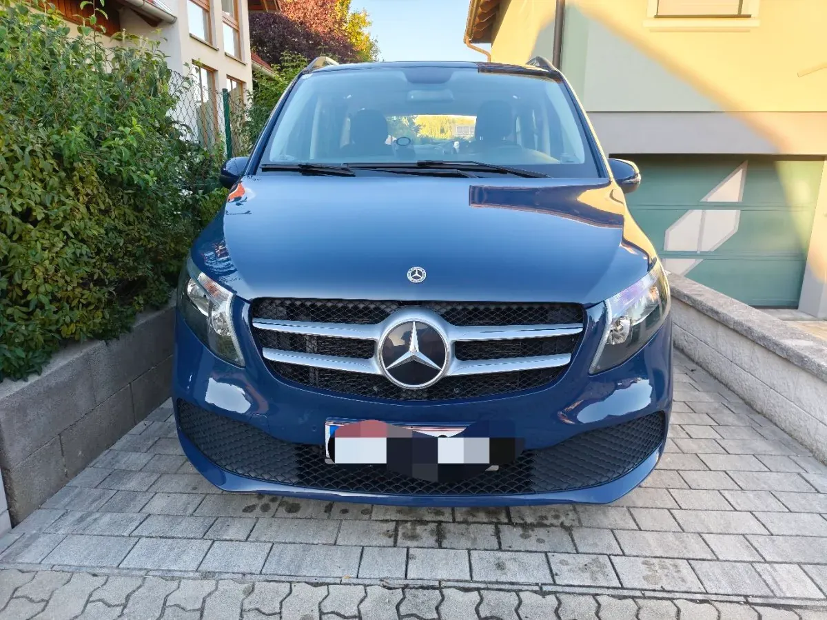 Mercedes-Benz V-Class 2022 photo 2