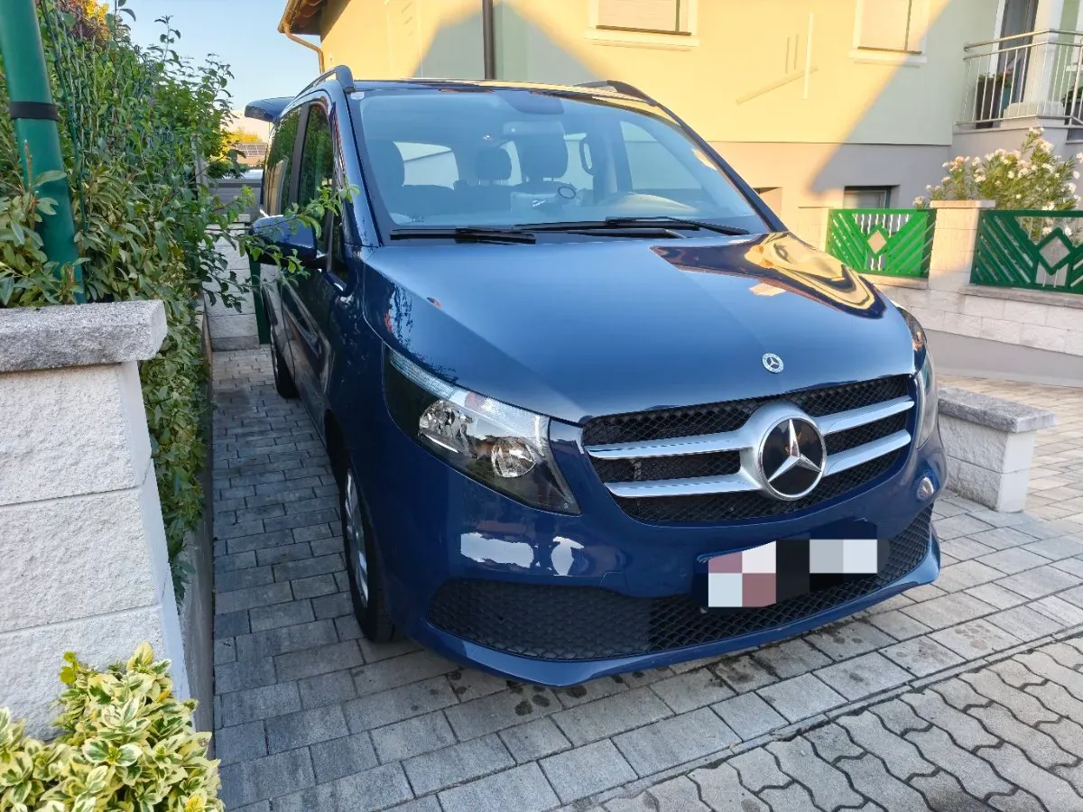 Mercedes-Benz V-Class 2022 photo 3