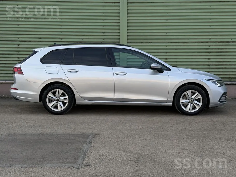 Volkswagen Golf 2022 photo 2