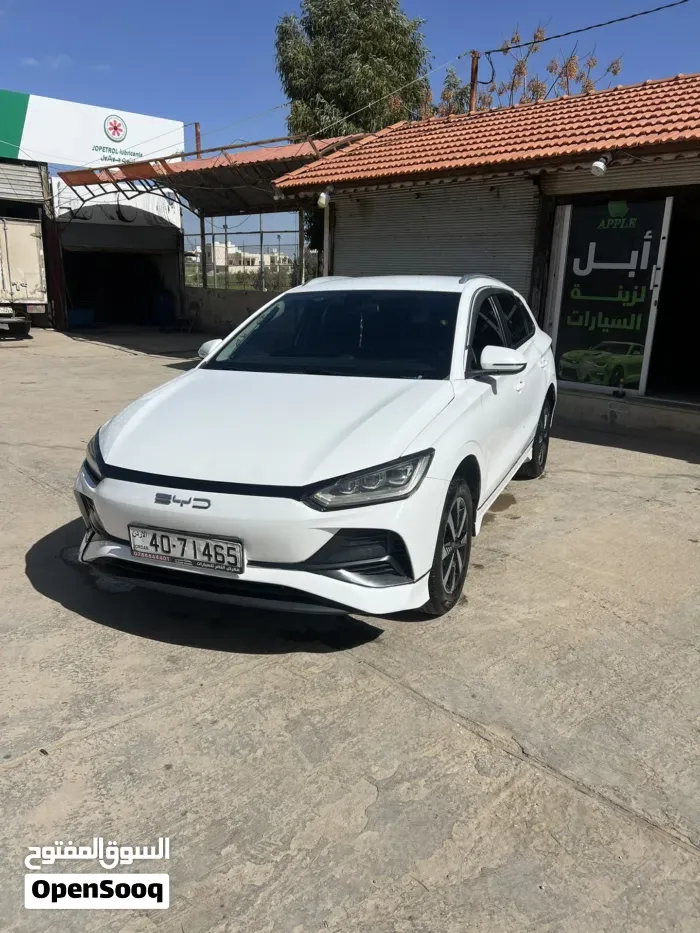 BYD E2
