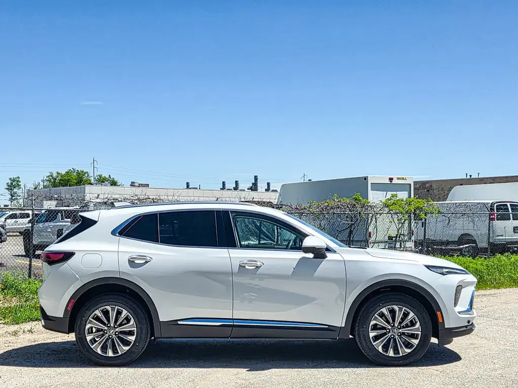 Buick Envision 2026 photo 3