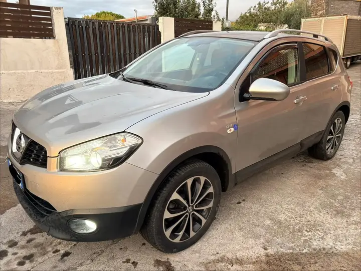 Nissan Qashqai 2011 photo 2