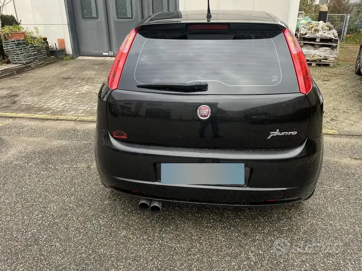 Fiat Grande Punto 2009 photo 4
