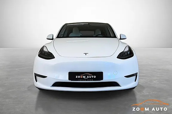 Tesla Model Y 2024 photo 3