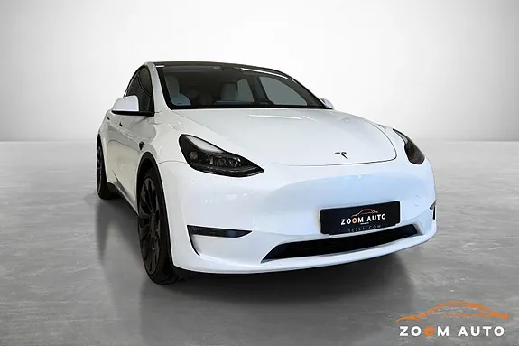 Tesla Model Y 2024 photo 4