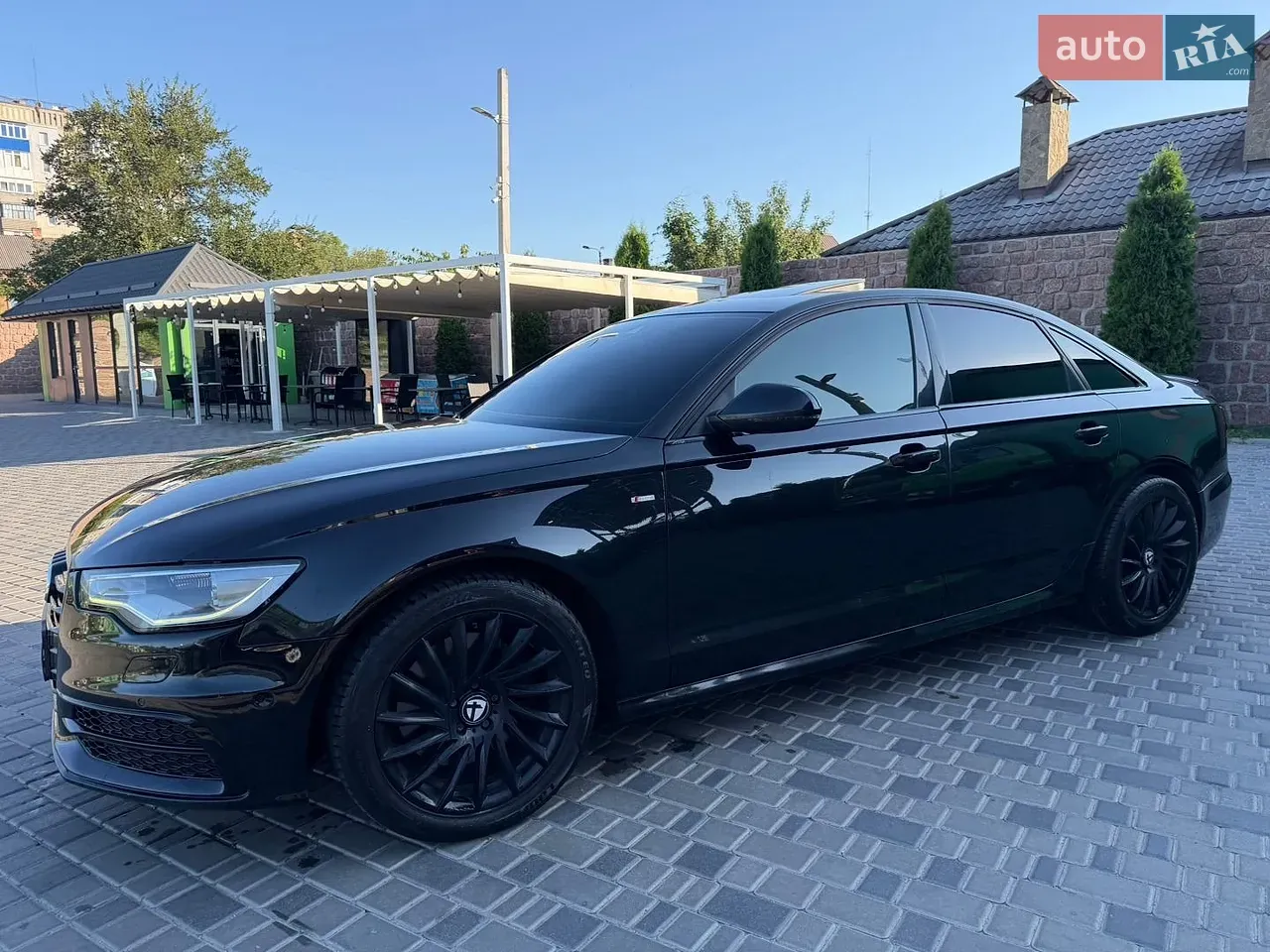 Audi A6 2011 photo 2