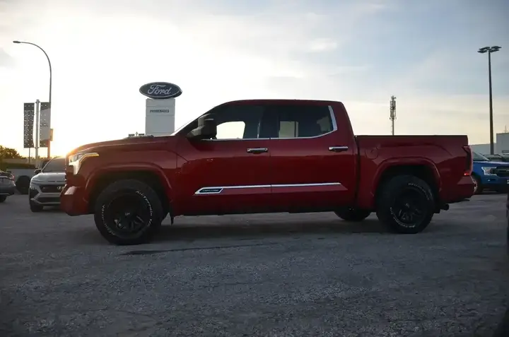 Toyota Tundra 2023 photo 3