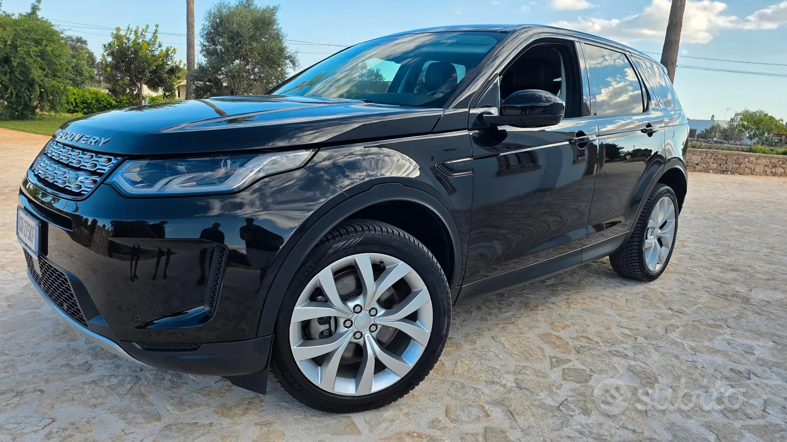 Land Rover Discovery Sport 2022 photo 3