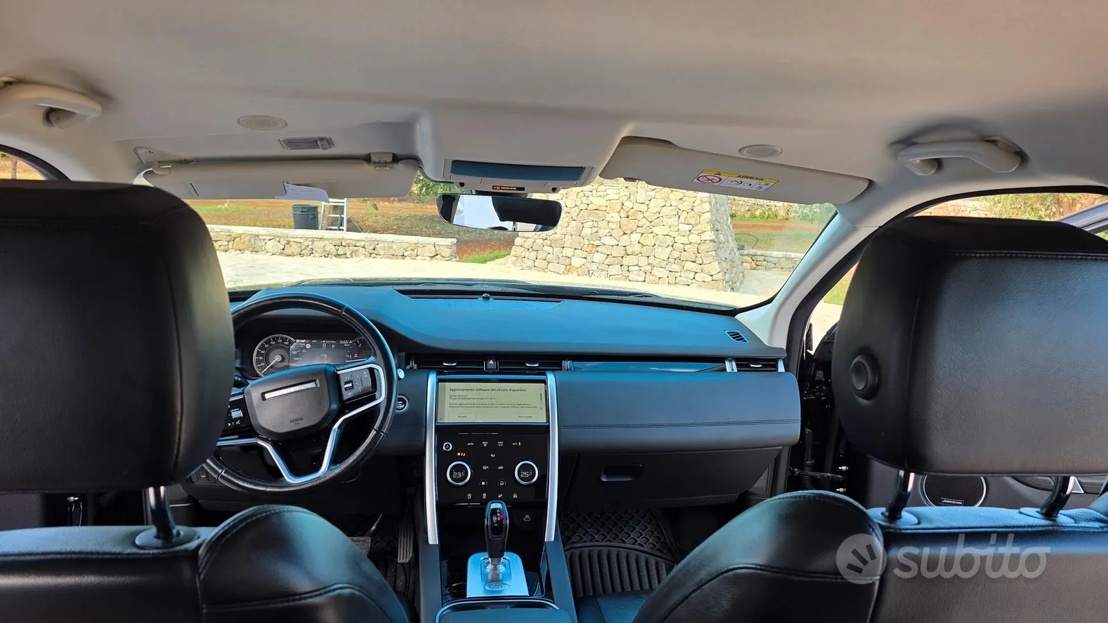 Land Rover Discovery Sport 2022 photo 4